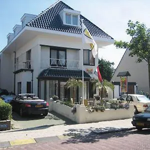 3* Hotel Hotel / Pension Villa Tanahlot